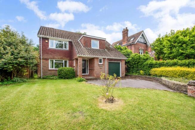 4 bed property, in Heath Road, £900,000