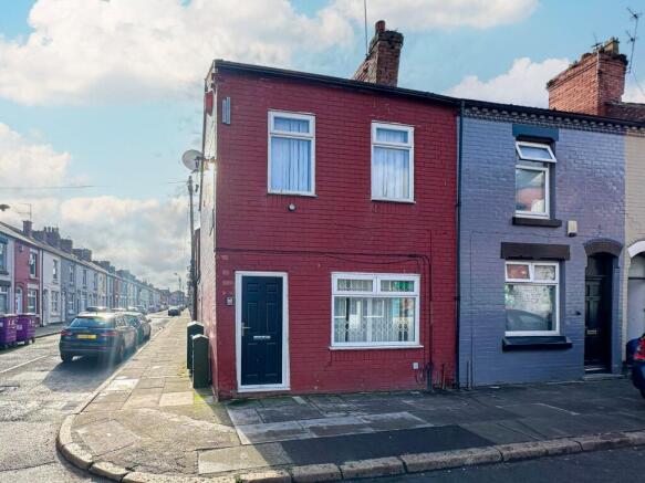 3 bed property, in Molyneux Road, £139,950