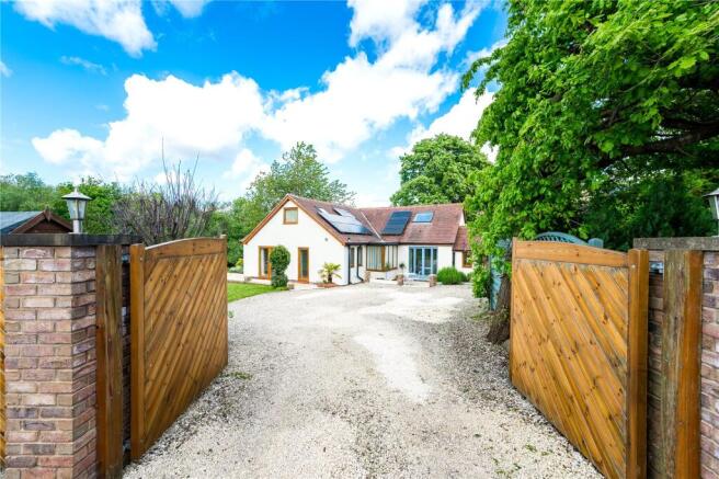 5 bed property, in Almshouse Lane, £780,000