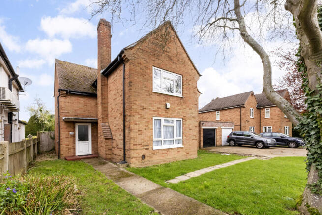 3 bed property, in Old Church Lane, £895,000