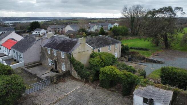3 bed property, in 1 Honeyborough Green, £425,000