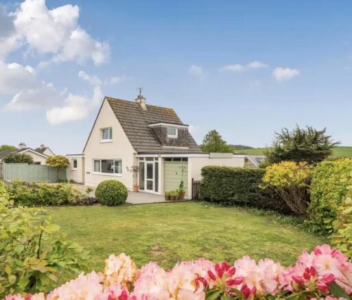 3 bed property, in 2 Butt Park, £585,000