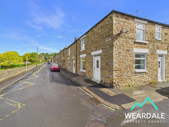 2 bed property, in Westcroft, £95,000
