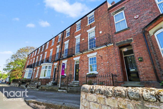 4 bed property, in Christchurch Terrace, £340,000