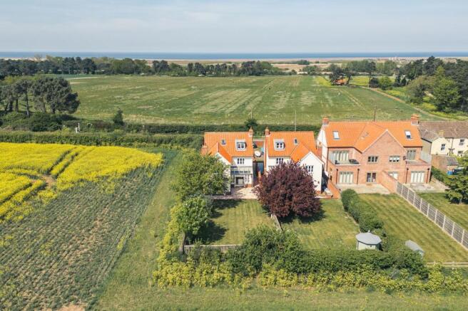 4 bed property, in Brancaster, £895,000