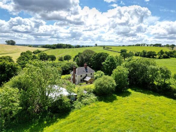 4 bed property, in Morchard Bishop, £800,000