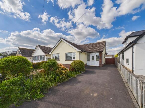 2 bed property, in Sheldrake Road, £500,000
