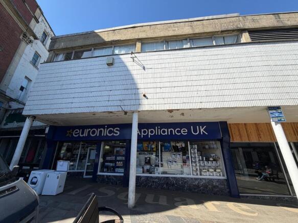 Studio, in Bargoed CF81, £169,995