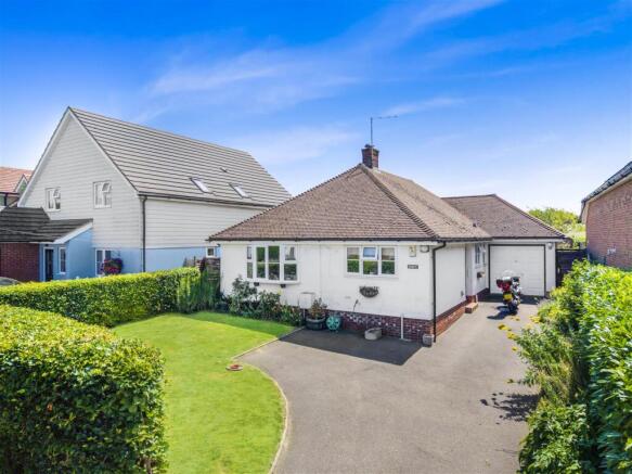 3 bed property, in Cannons Lane, £550,000