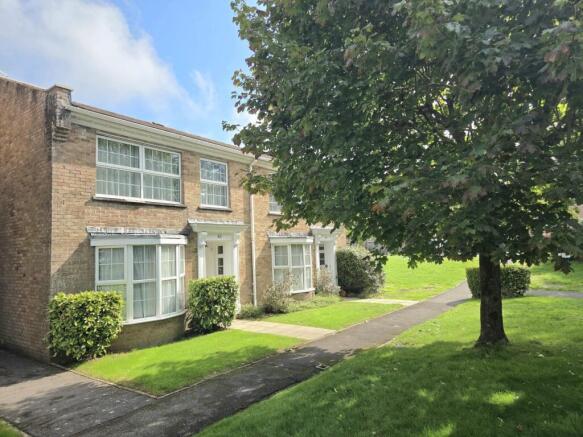 3 bed property, in Wedgwood Drive, £465,000