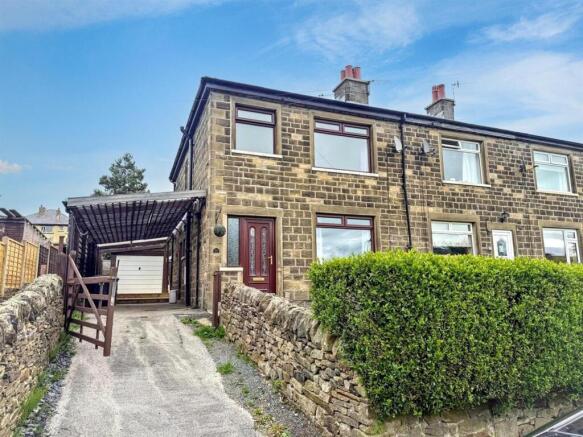 3 bed property, in Haythorns Avenue, £229,950