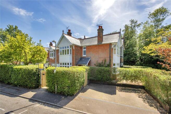 3 bed property, in The Drive, £1,400,000