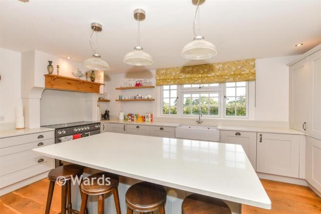 5 bed property, in Poplar Road, £700,000