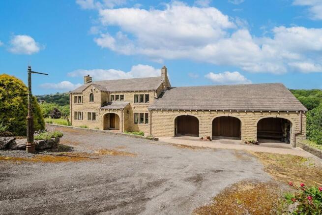 4 bed property, in Manchester Road, £750,000