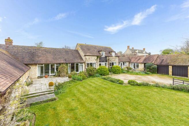 5 bed property, in Lambs Lane, £1,000,000