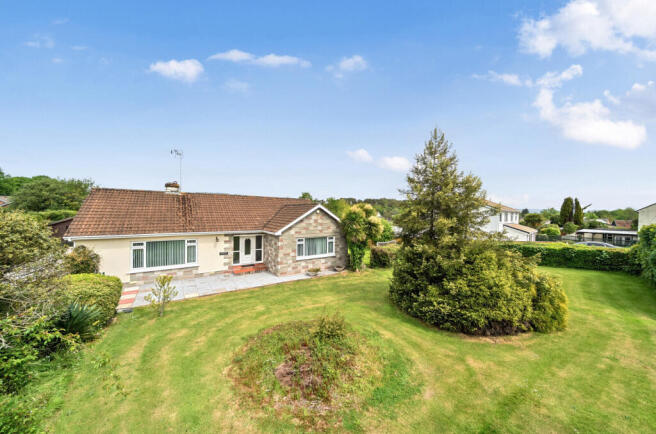3 bed property, in Pottery Road, £650,000