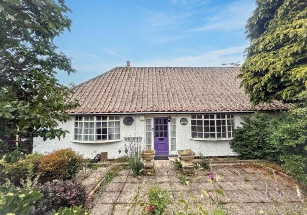 2 bed property, in 48 Broughton Drive, £170,000