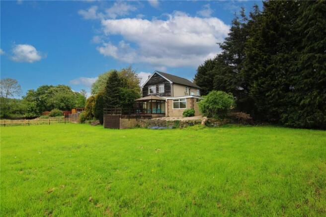 3 bed property, in Station Road, £385,000