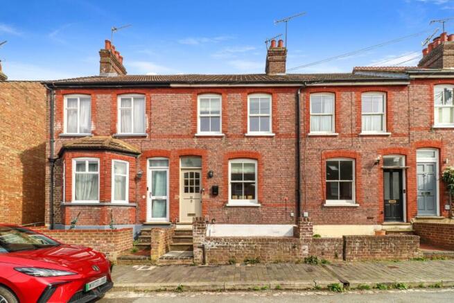 3 bed property, in Kings Road, £875,000