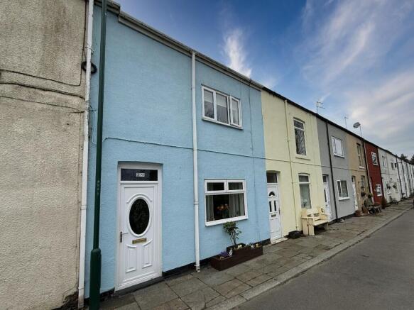 3 bed property, in Charltons, £125,000