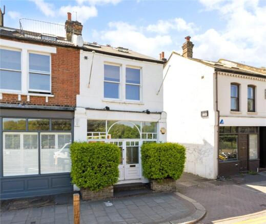 5 bed property, in Putney Bridge Road, £1,050,000