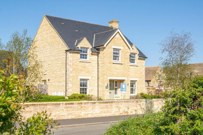 4 bed property, in Tetbury Lane, £785,000