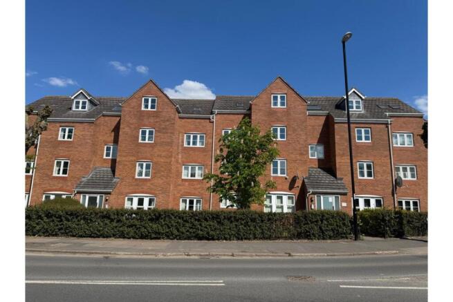 2 bed property, in 193 Siddeley Avenue, £122,500