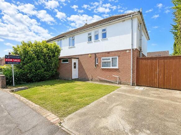 3 bed property, in Larksfield Avenue, £349,950