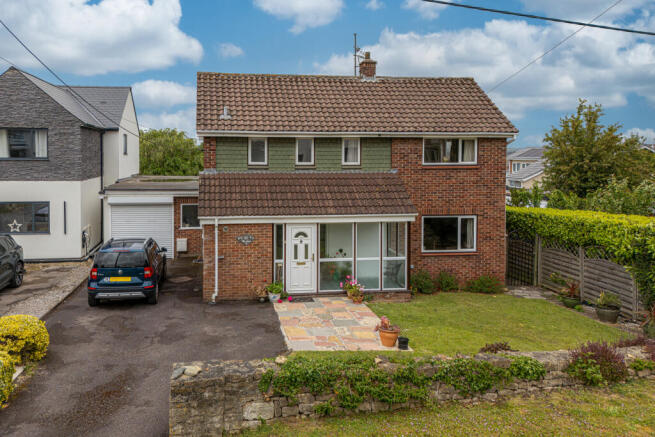 3 bed property, in Middle Lane, £450,000