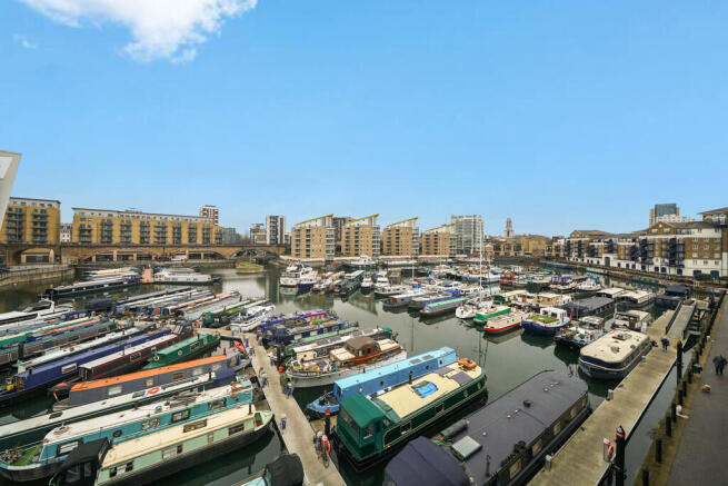 2 bed property, in Goodhart Place, £675,000