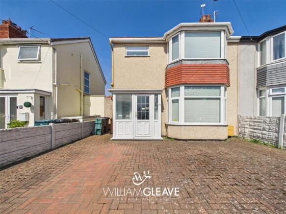 3 bed property, in Trafford Park, £250,000
