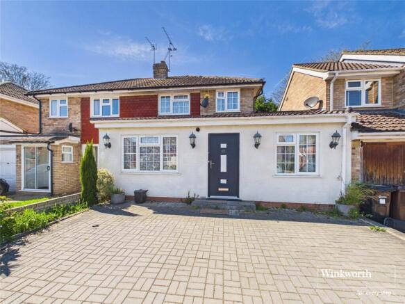 4 bed property, in Quentin Road, £475,000