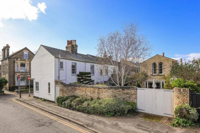 5 bed property, in John Street, £1,500,000