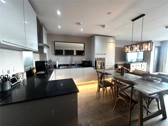 1 bed property, in East Station Road, £160,000