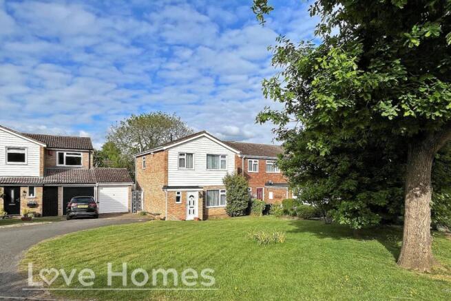 3 bed property, in Osprey Road, £420,000