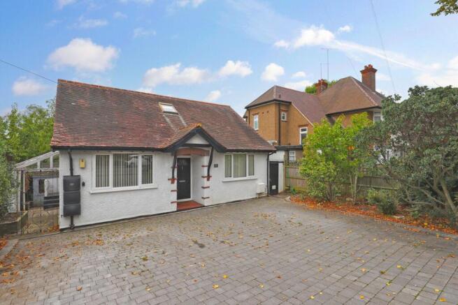 3 bed property, in Roebuck Lane, £850,000