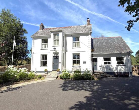 4 bed property, in Passage Lane, £999,950