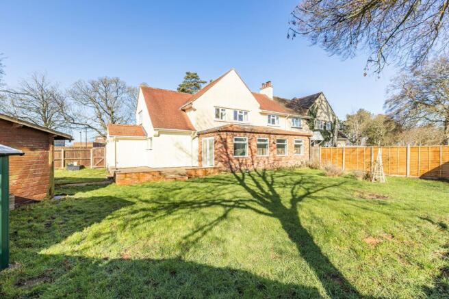 4 bed property, in Spacious Home in Bircham Newton, £425,000