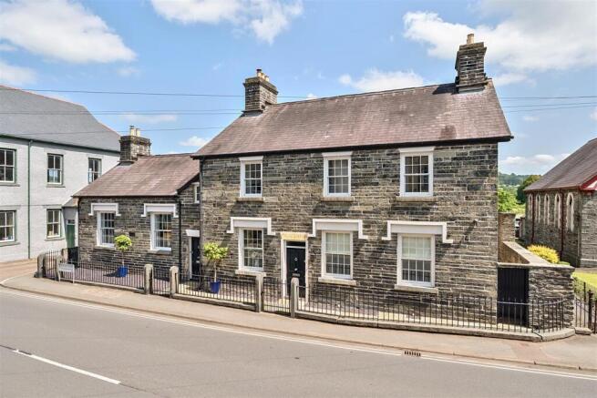 6 bed property, in Old Police Station & Court House, £599,950