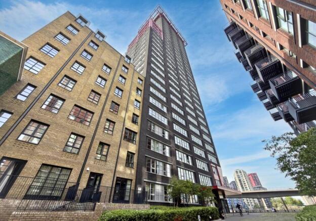 Studio, in Flat 1602 Douglass Tower, £250,000