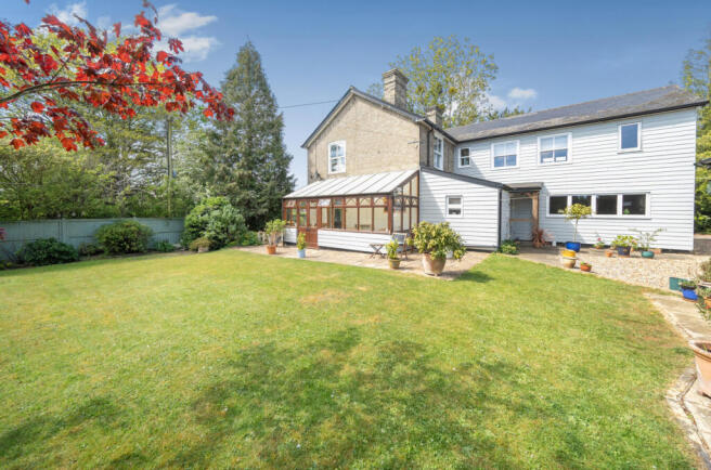 5 bed property, in Kates Lane, £750,000
