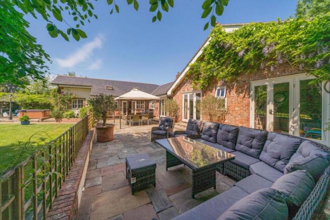 9 bed property, in Langbridge, £1,400,000
