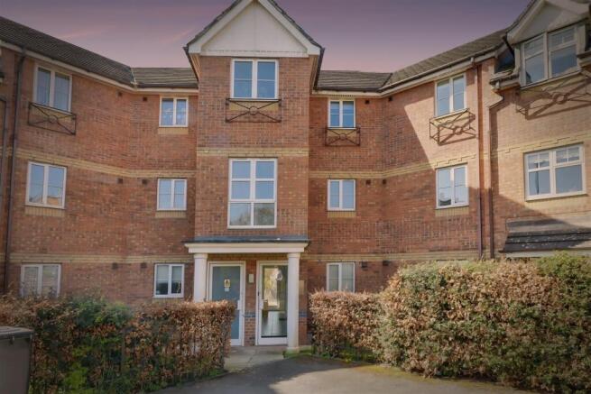 2 bed property, in Chassagne Square, £95,000