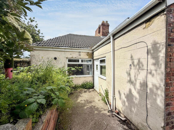 1 bed property, in Mildred Street, £42,000