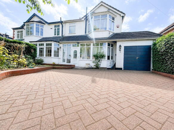 3 bed property, in Elmdon Lane, £450,000