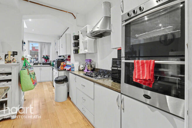 3 bed property, in Dalmeny Avenue, £525,000