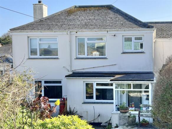 5 bed property, in Portscatho, £635,000