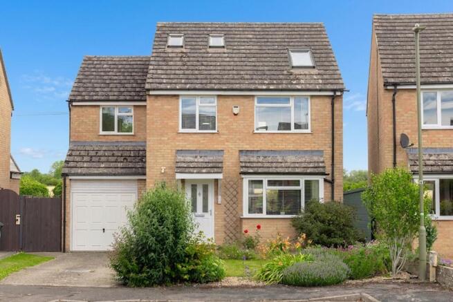 5 bed property, in The Moorlands, £650,000