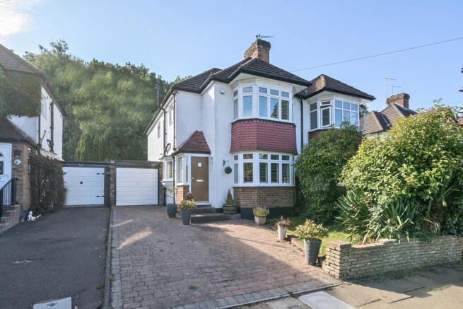 4 bed property, in Spring Gardens, £750,000