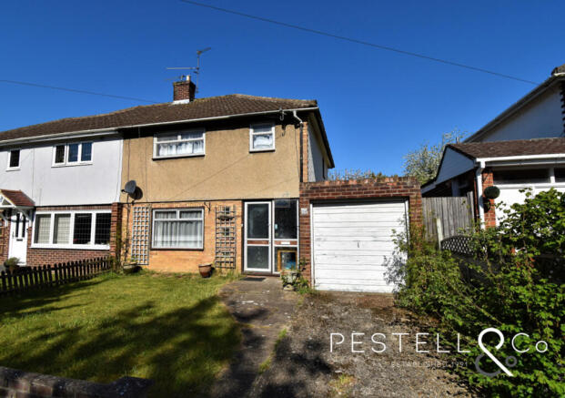 3 bed property, in Bishops Avenue, £425,000